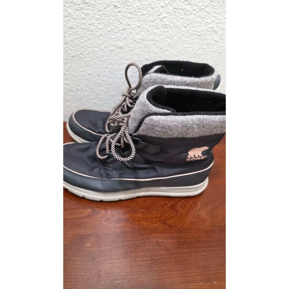 Sorel Women's‎ Waterproof Winter Boots Mid-Calf Lace-Up Gray & White Size 10
